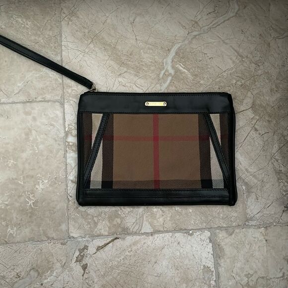 Burberry check wristlet clutch - see photos for condition- great piece - Picture 1 of 5